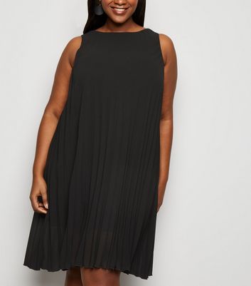 Black Sleeveless Dress